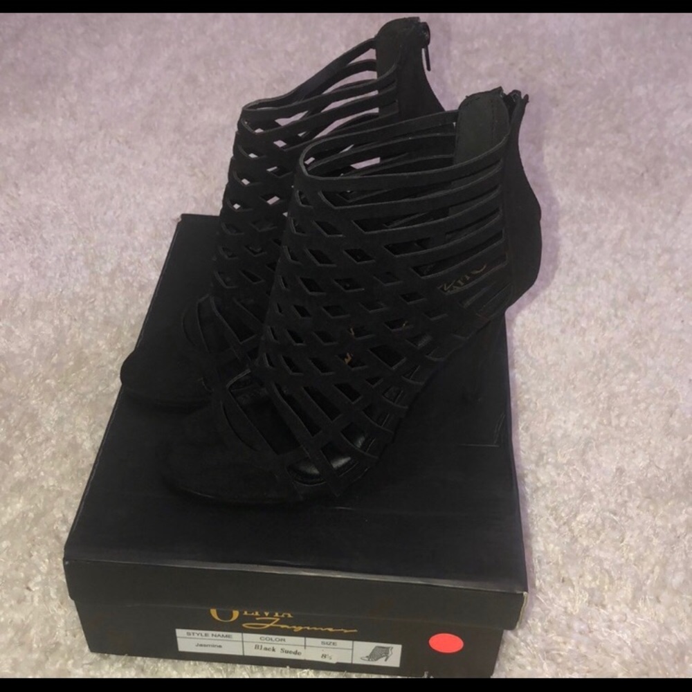 Olivia Ferguson heels